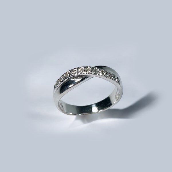 Twisted Diamond Band - Image 2