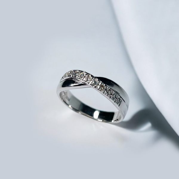 Twisted Diamond Band - Image 3