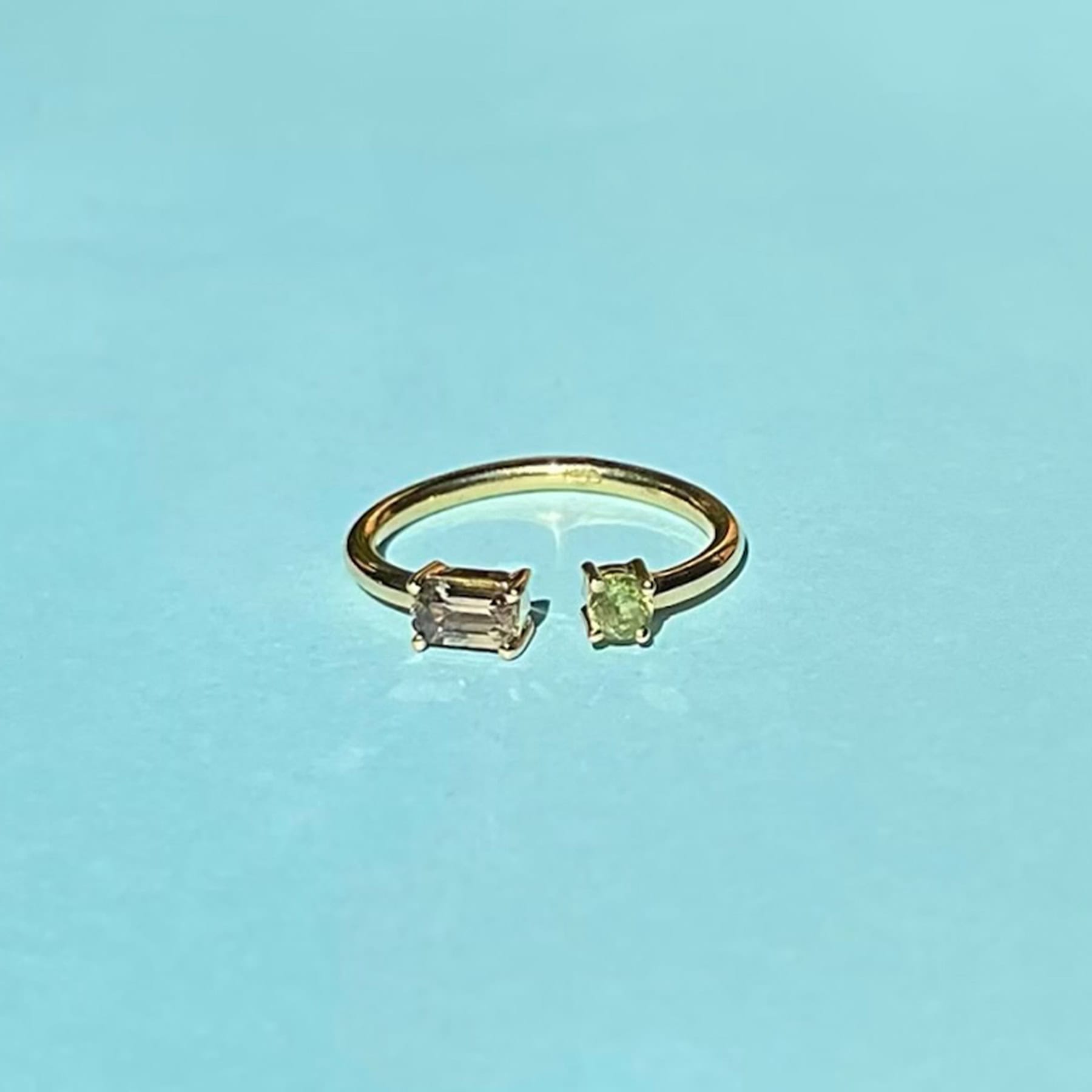 Anillo safiro amarillo y peridoto 02