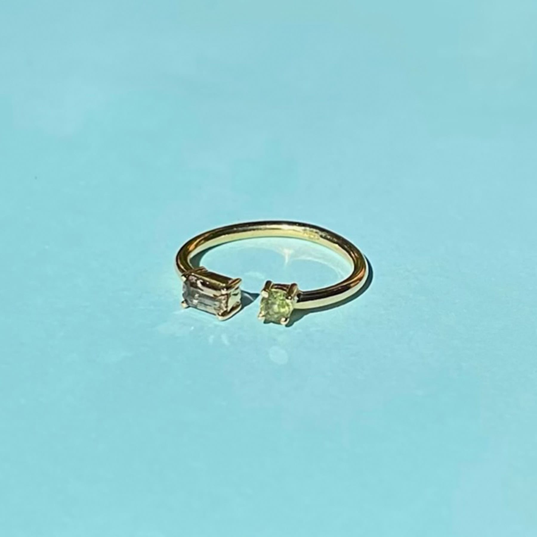 Anillo safiro amarillo y peridoto 04