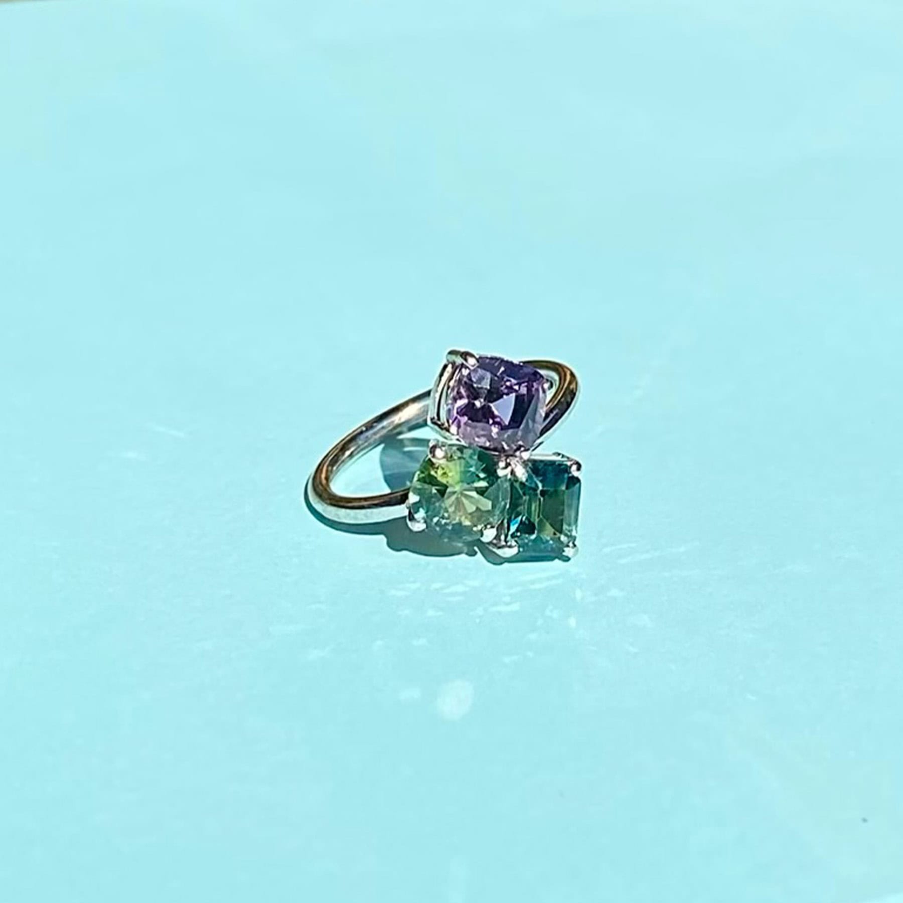 Anillo amatista y turmalinas 02
