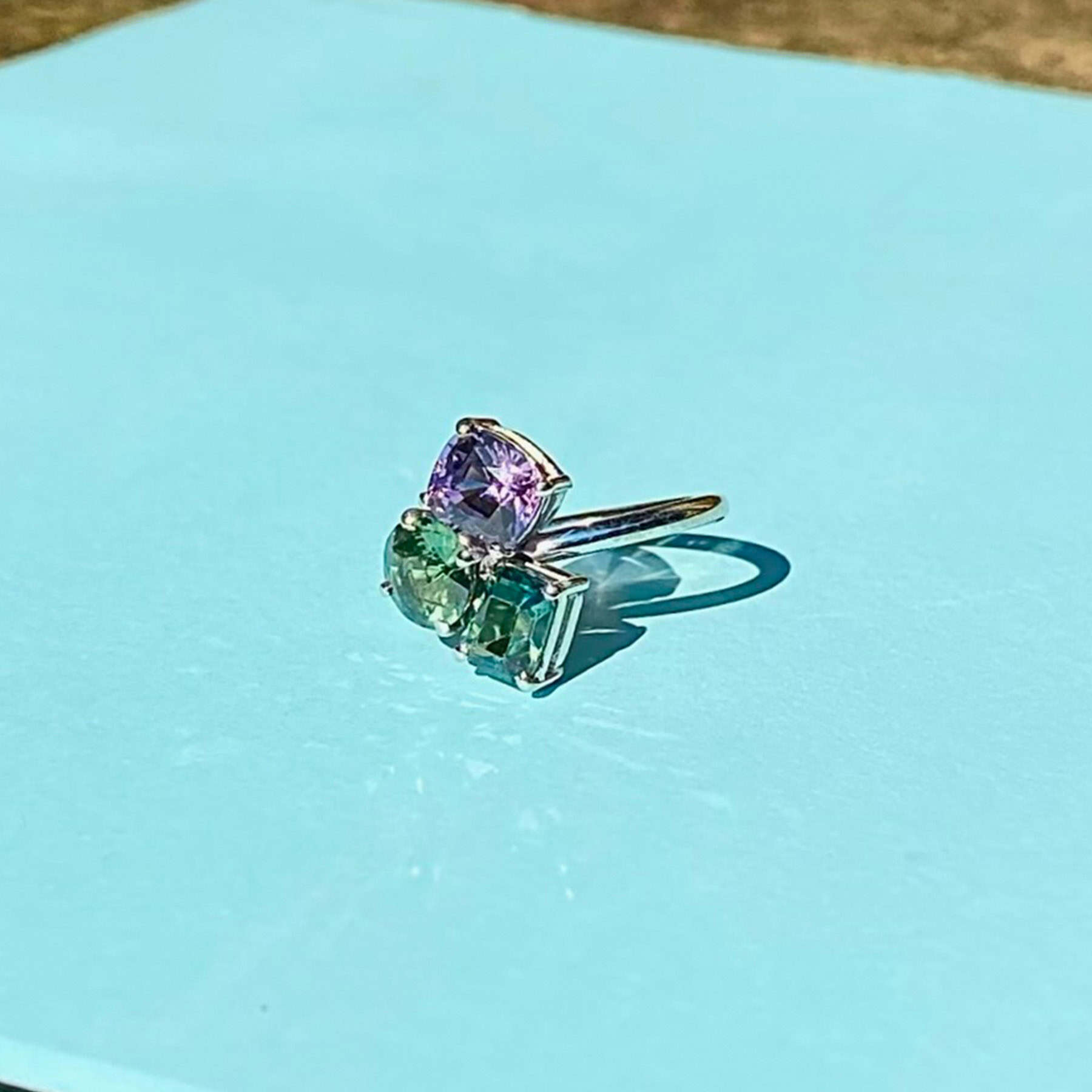 Anillo amatista y turmalinas 03