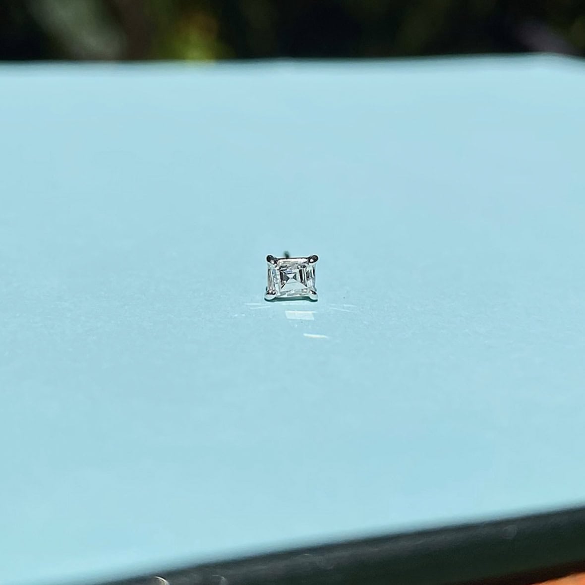 Aro Solitario Emerald Cut 02